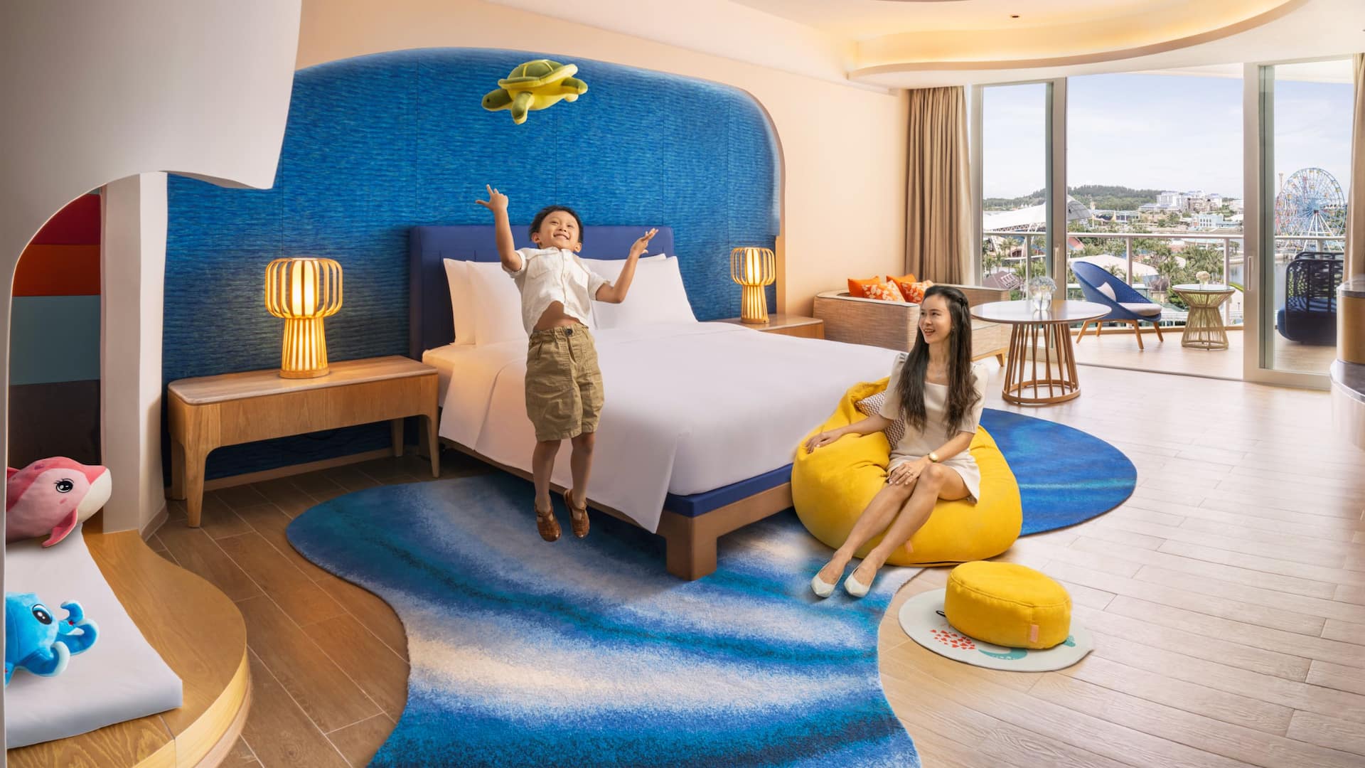 Hyatt Regency Hainan Ocean Paradise Resort Family Room Guests