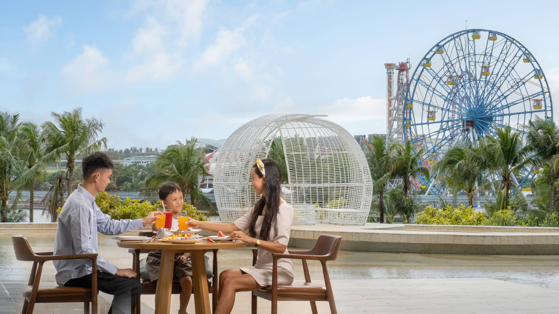 Hyatt Regency Hainan Ocean Paradise Resort Family Dining