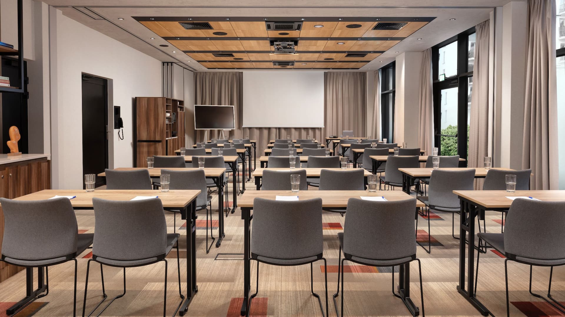 Hyatt Place Krakow Classroom