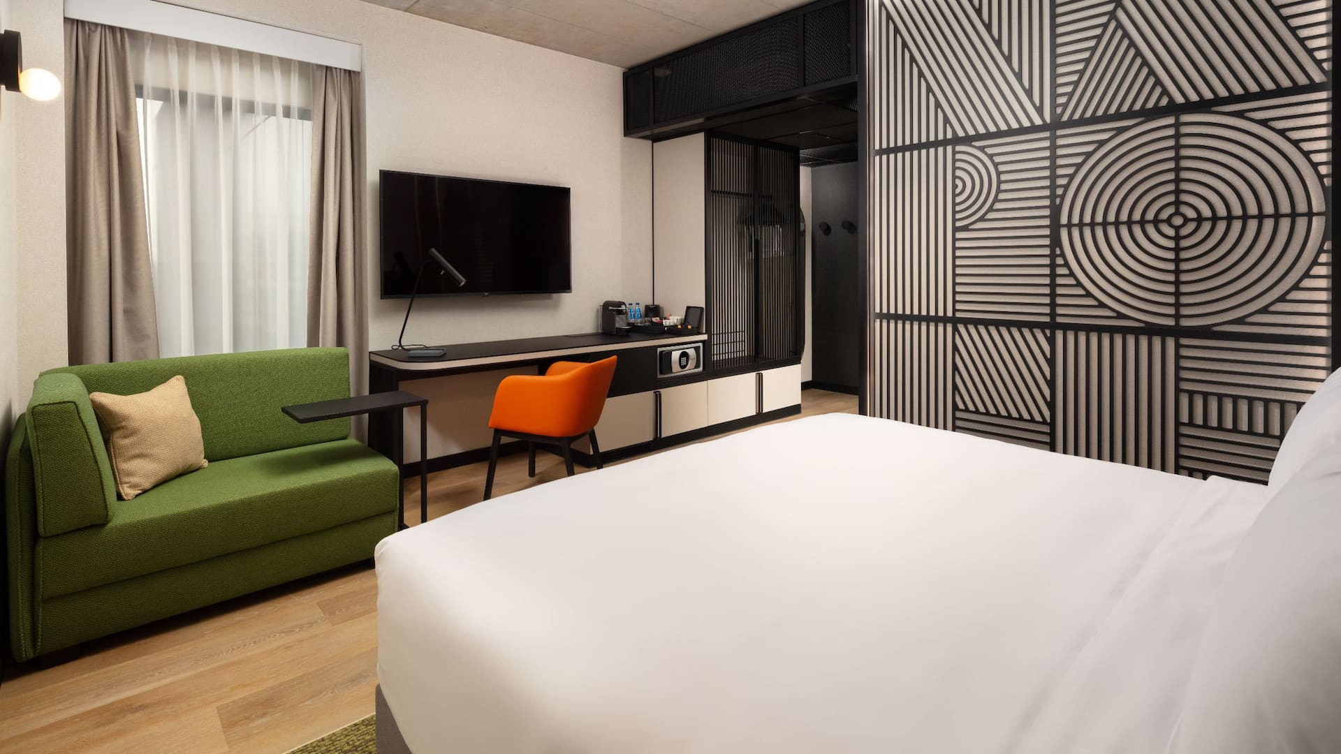 Hyatt Place Krakow King Guestroom
