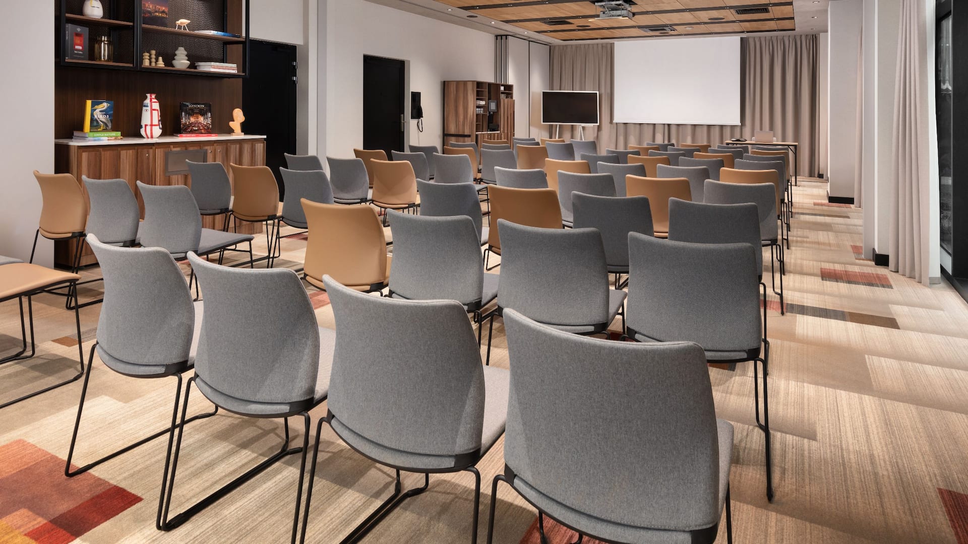 Hyatt Place KRKZk_Pxxxx Theatre