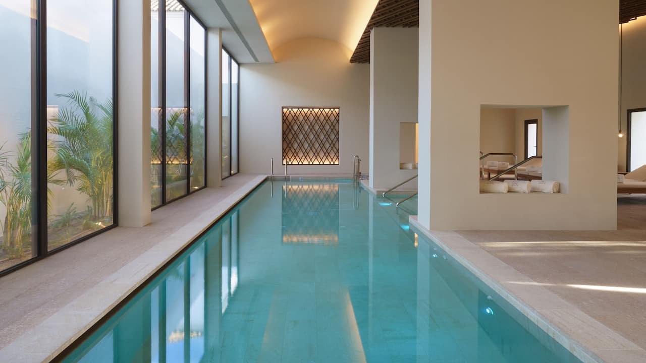 Mood Spa indoor pool
