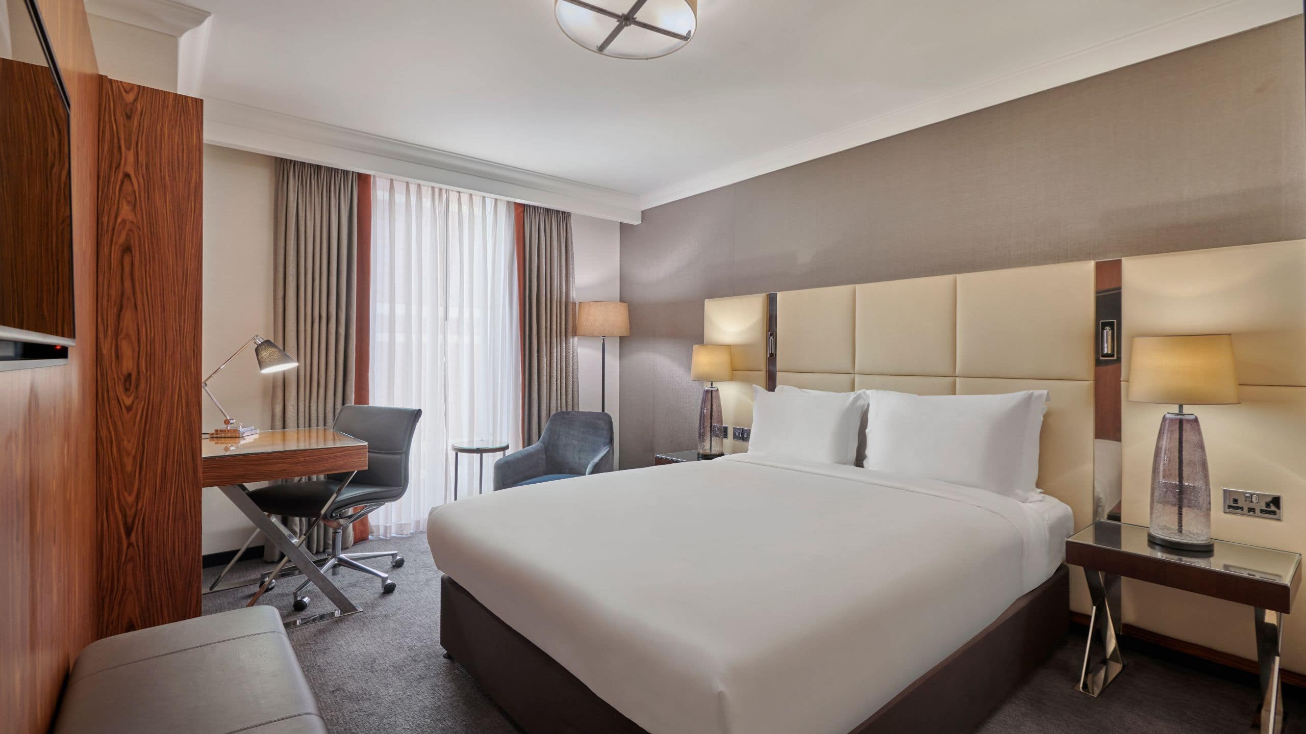 Hyatt Regency London Albert Embankment king high floor