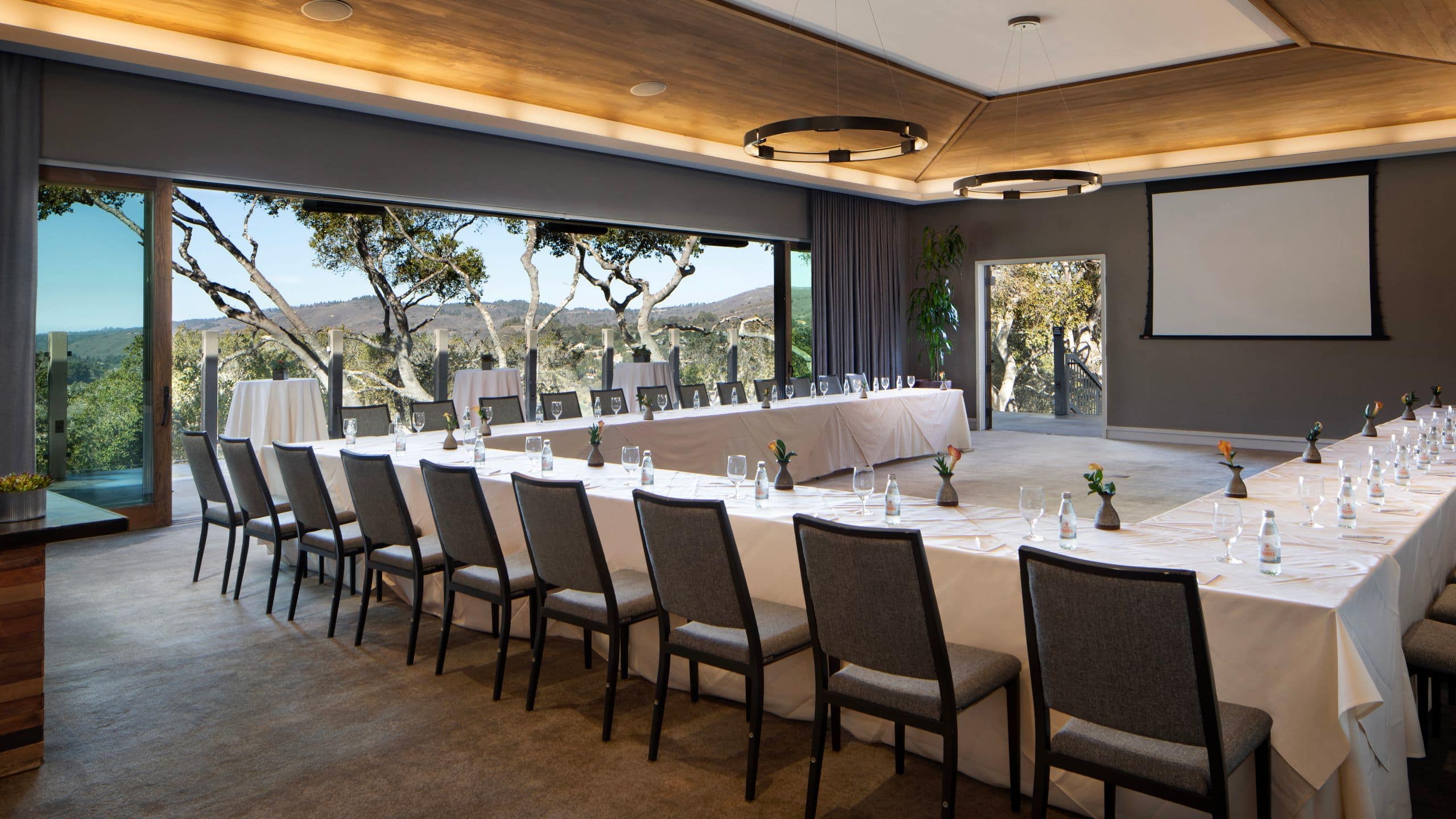 Carmel Valley Ranch Vintner Table Setup