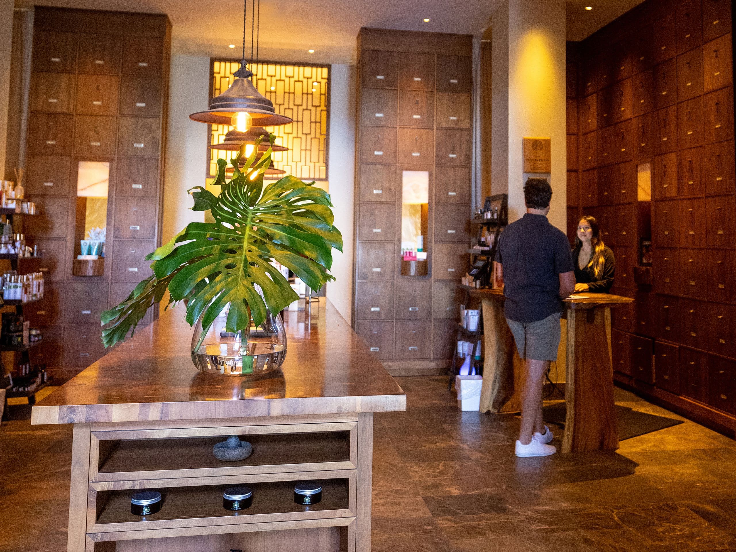 Check in luxury spa and salon
