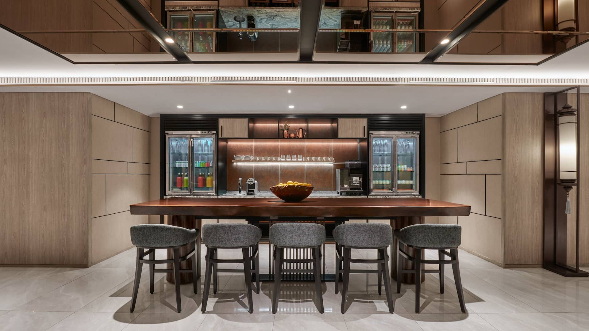 Grand Hyatt Jakarta Grand Club Cocktail Bar