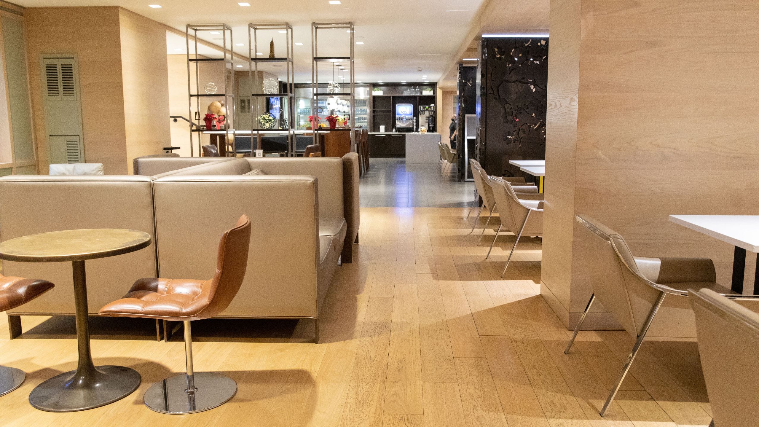 4 of 8 Hyatt Grand Central New York Executive Lounge Space