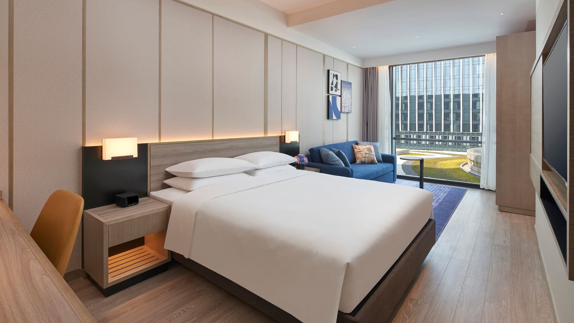 2/2 Hyatt Place Hangzhou International Airport King Bed Wardrobe
