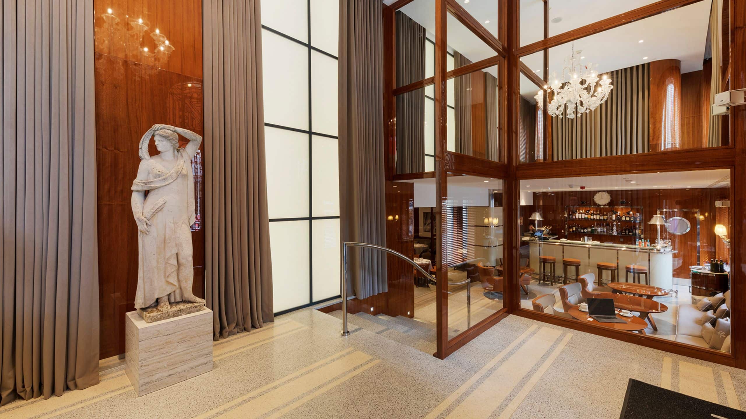 Park Hyatt Istanbul - Macka Palas Cipriani Entrance