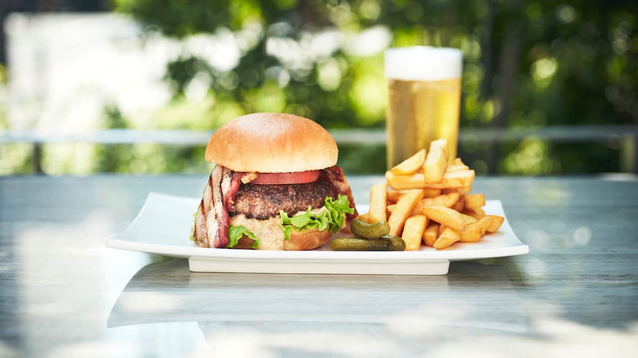 Saga Beef Burger