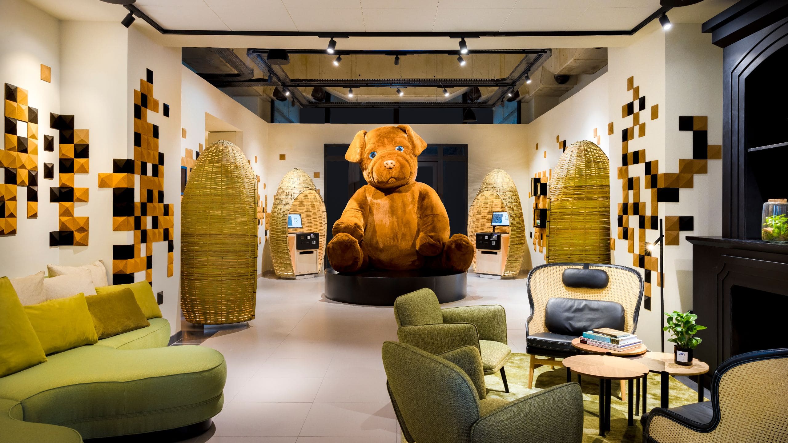 FirstName Bordeaux Lobby Lounge