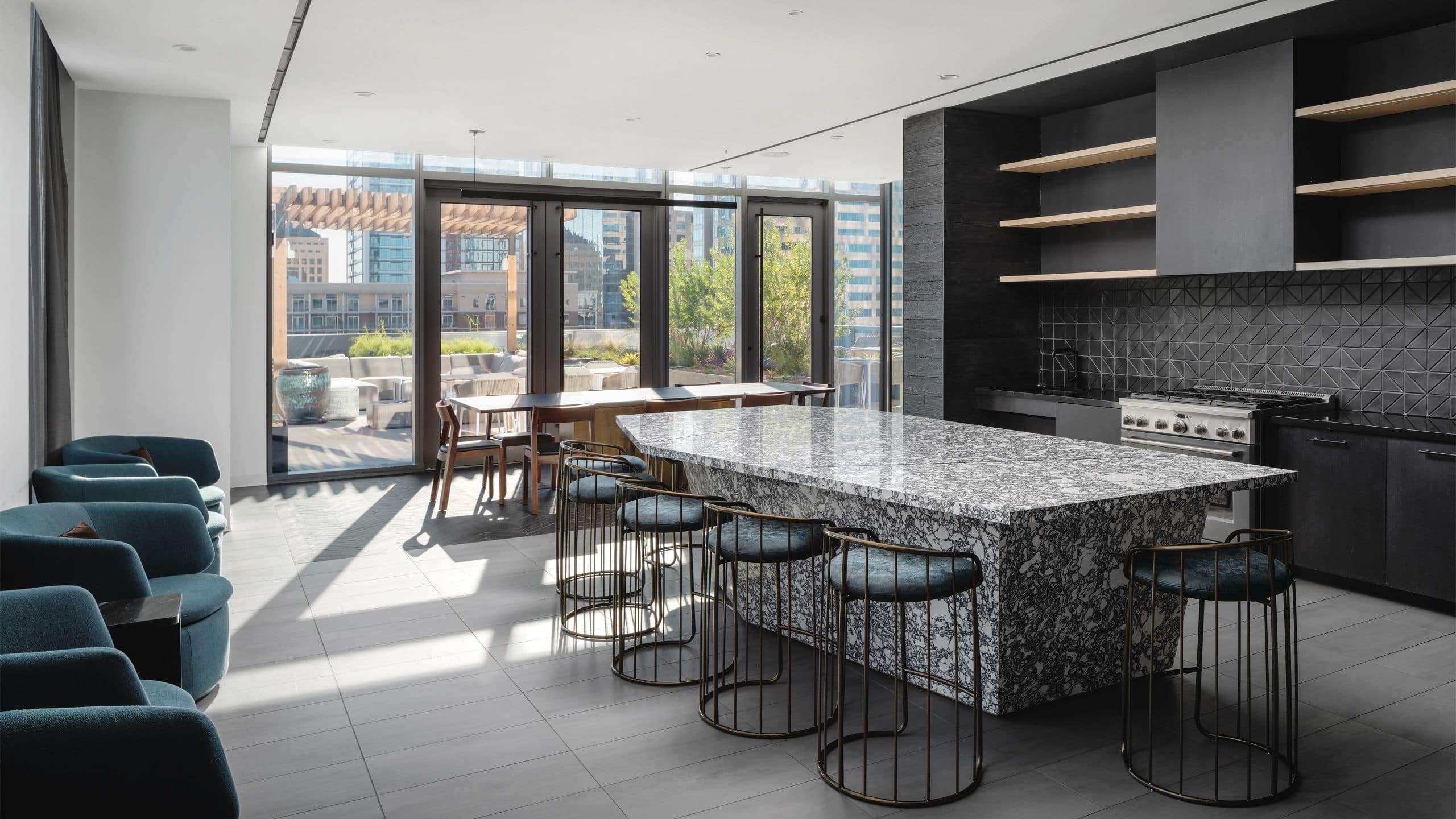 Thompson Austin Sienna Lounge