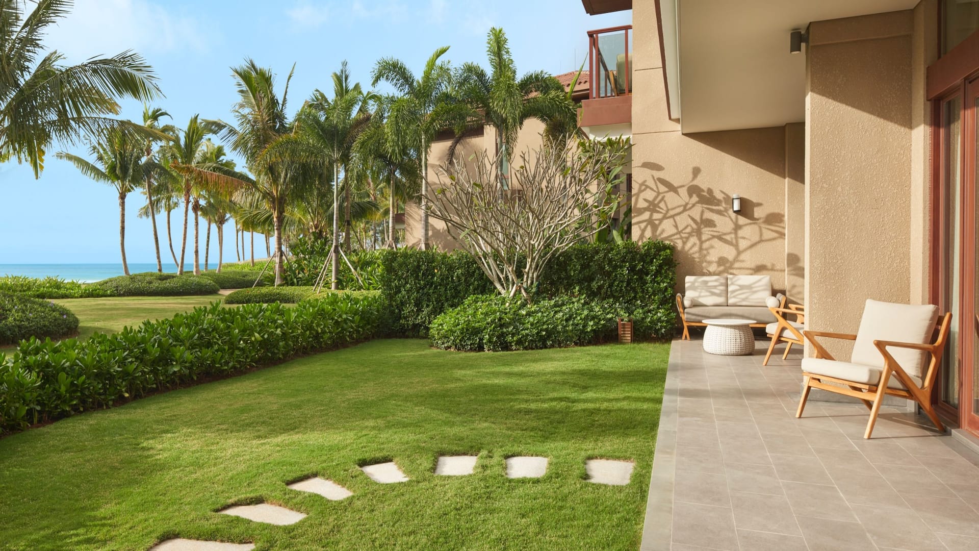 Grand Hyatt Shenzhou Peninsula King Courtyard Suite Ocean View Balcony