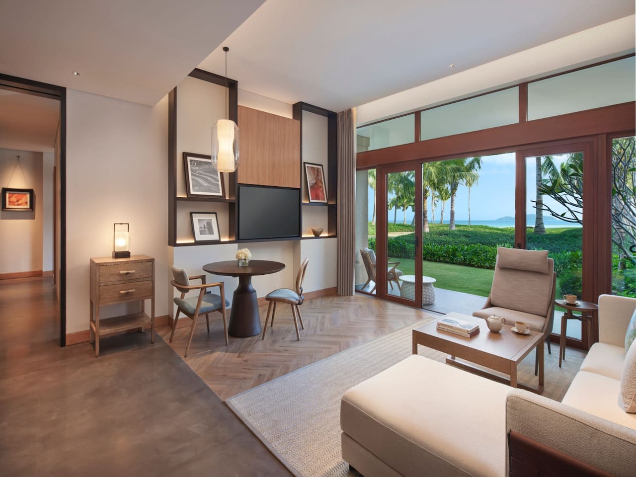 Courtyard Suite Ocean View Living Room