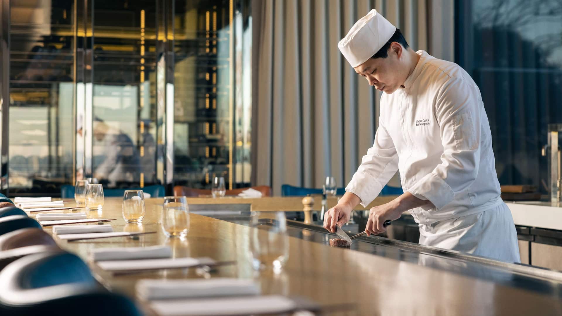 Grand Hyatt Seoul Teppan Cdc Chef Bae