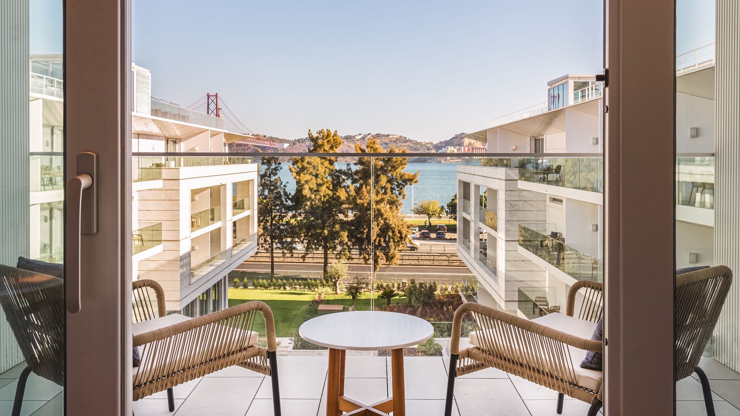 Hyatt Regency Lisbon Twin Bed River View