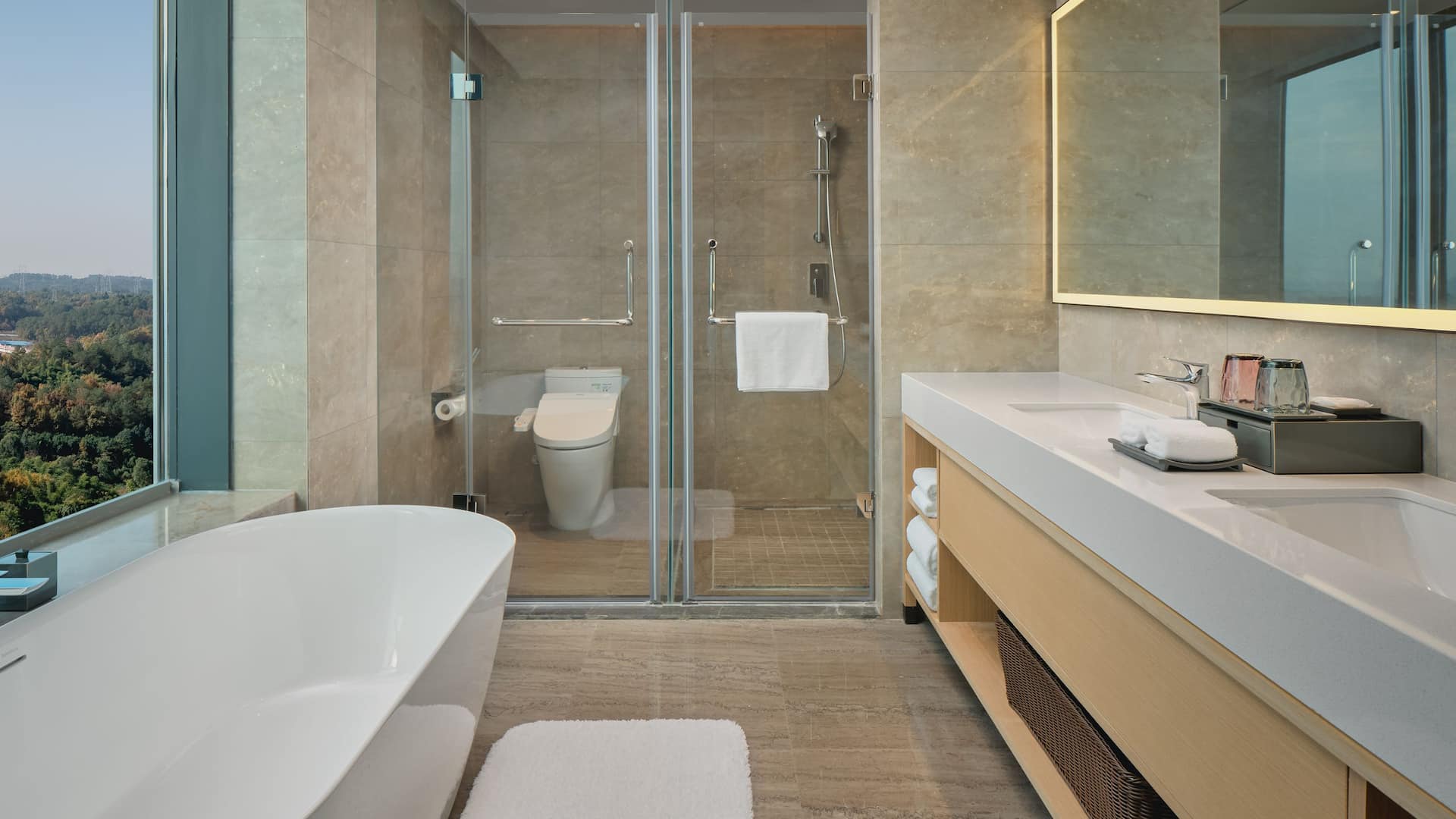 4 of 4 Hyatt Place Chengdu Bio-Town Park View Suite Bathroom
