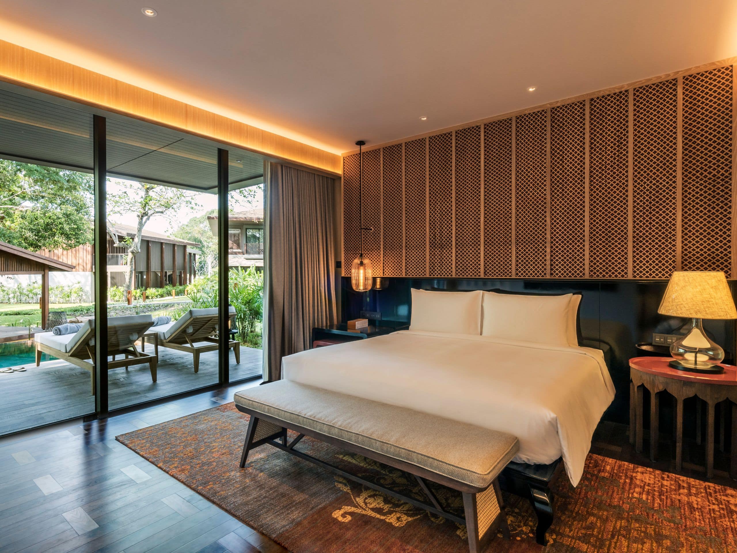 Luxury Beachfront Rooms & Suites | Andaz Pattaya Jomtien Beach