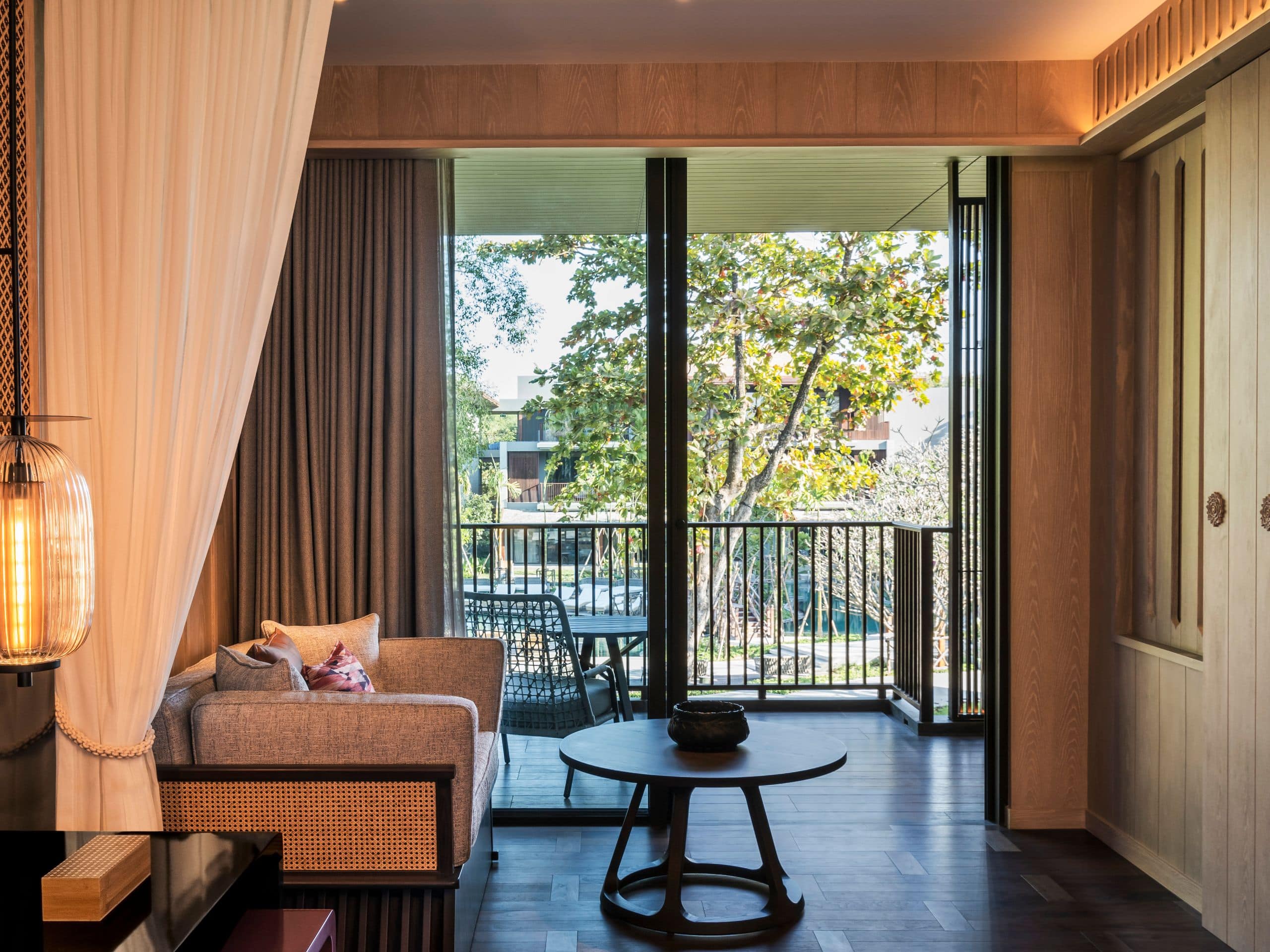 Luxury Beachfront Rooms & Suites | Andaz Pattaya Jomtien Beach