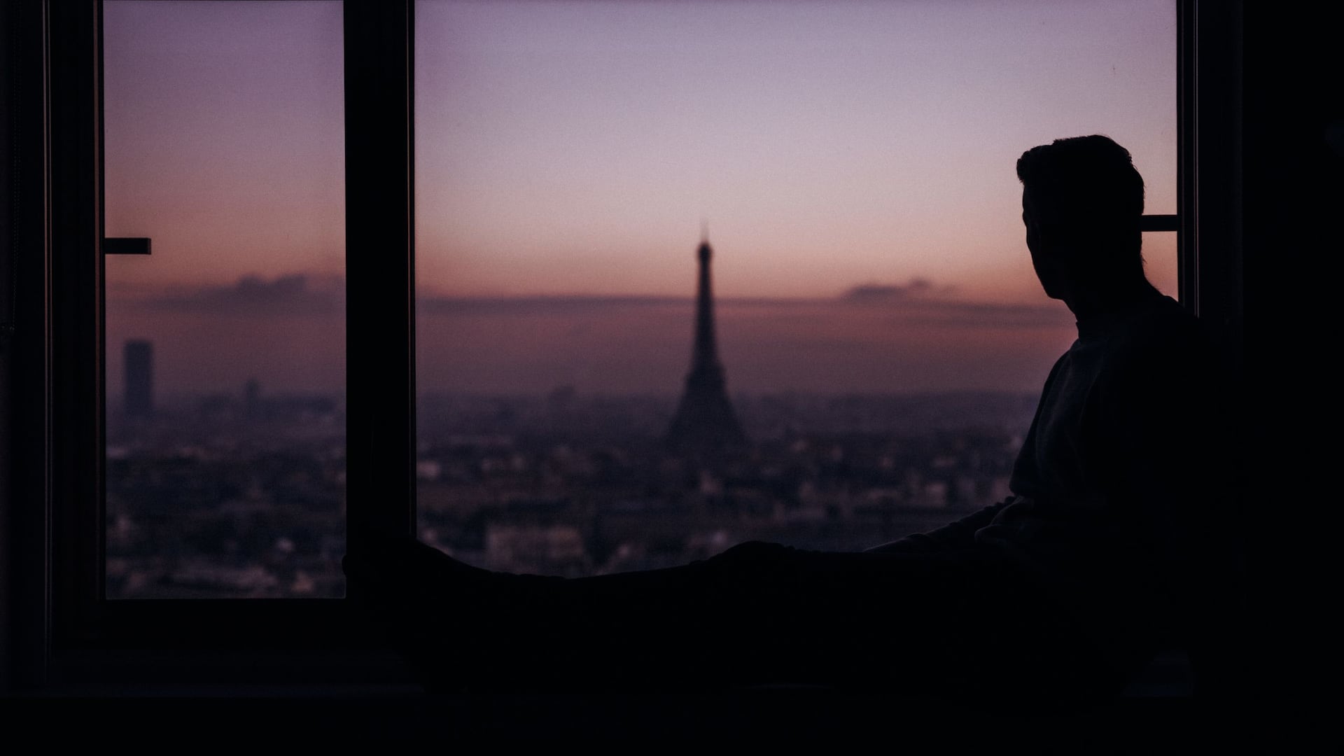 Hyatt Regency Paris Étoile Eiffel Tower View Night Guestroom