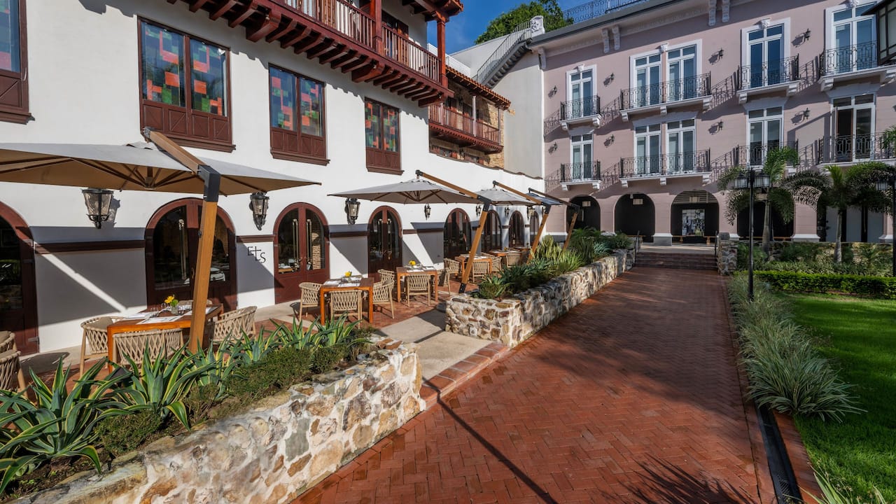 El Santuario Terrace Courtyard