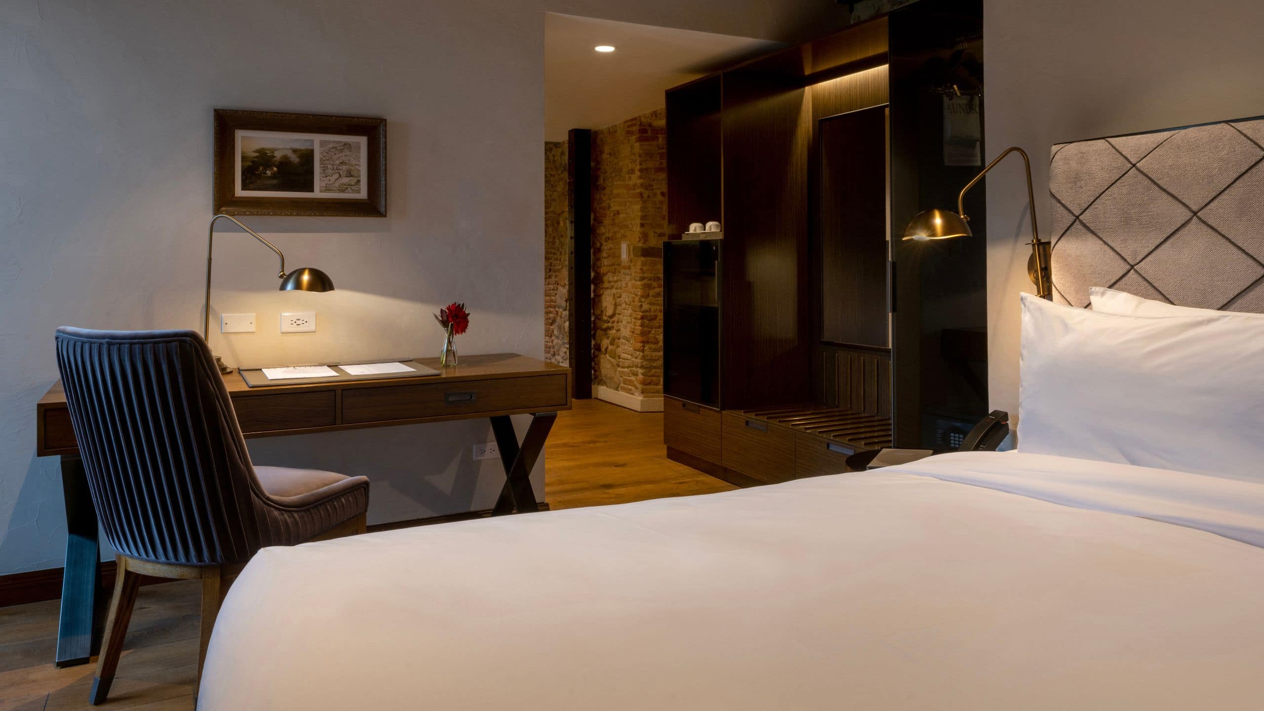 Hotel La Compañia King Suite Spanish Wing View