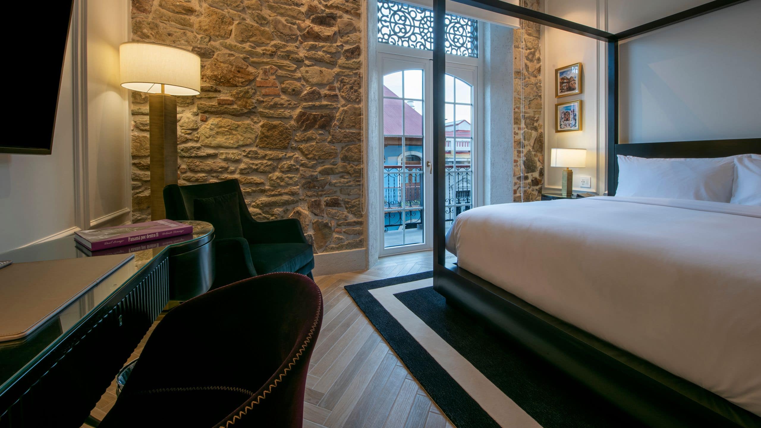 Hotel La Compañia One King Bed French Wing Detail