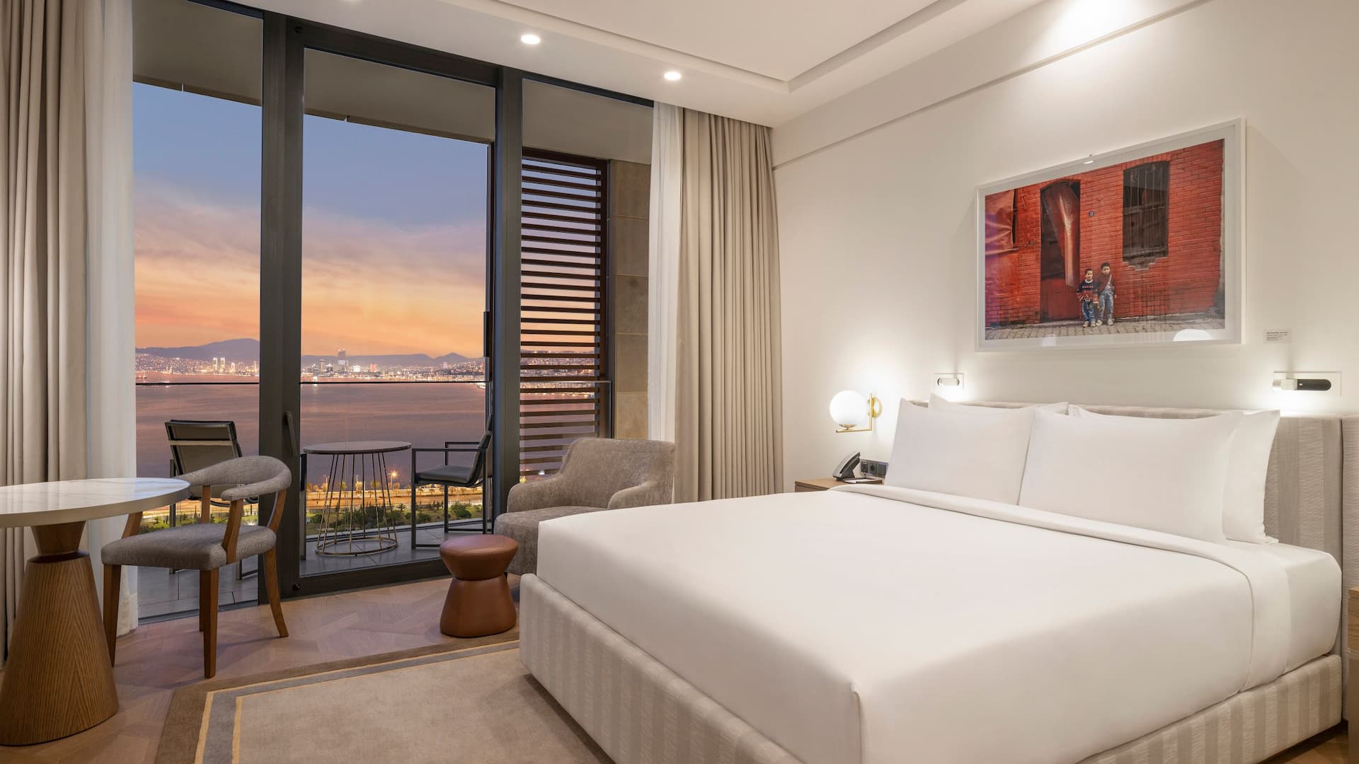 1/5 Hyatt Regency İzmir İstinyePark King Bed With Balcony