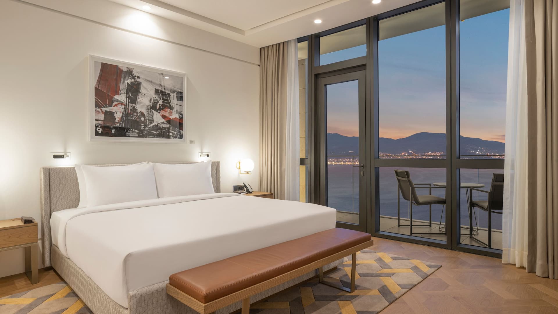 Hyatt Regency İzmir İstinyePark Regency Executive Suite King Bed Sea View