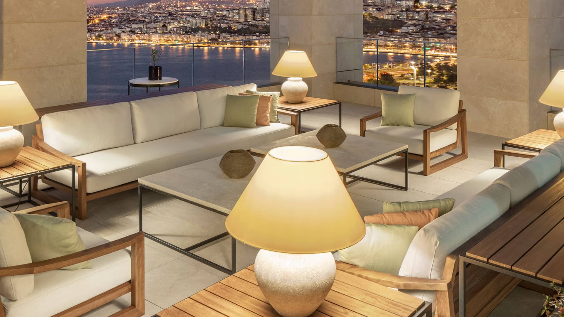 5/6 Hyatt Regency İzmir İstinyePark Regency Executive Suite Terrace Sea View