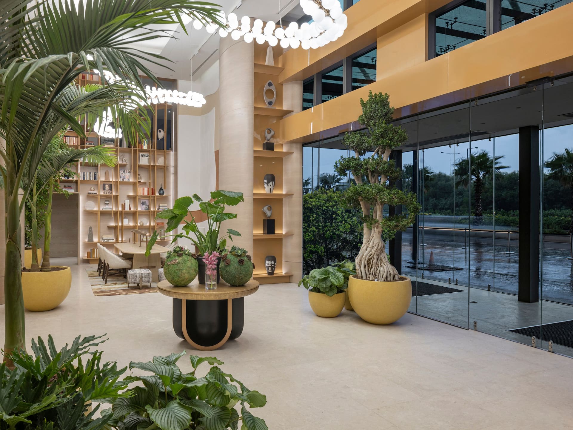 Hyatt Regency İzmir İstinyePark Lobby Exit Green Trees