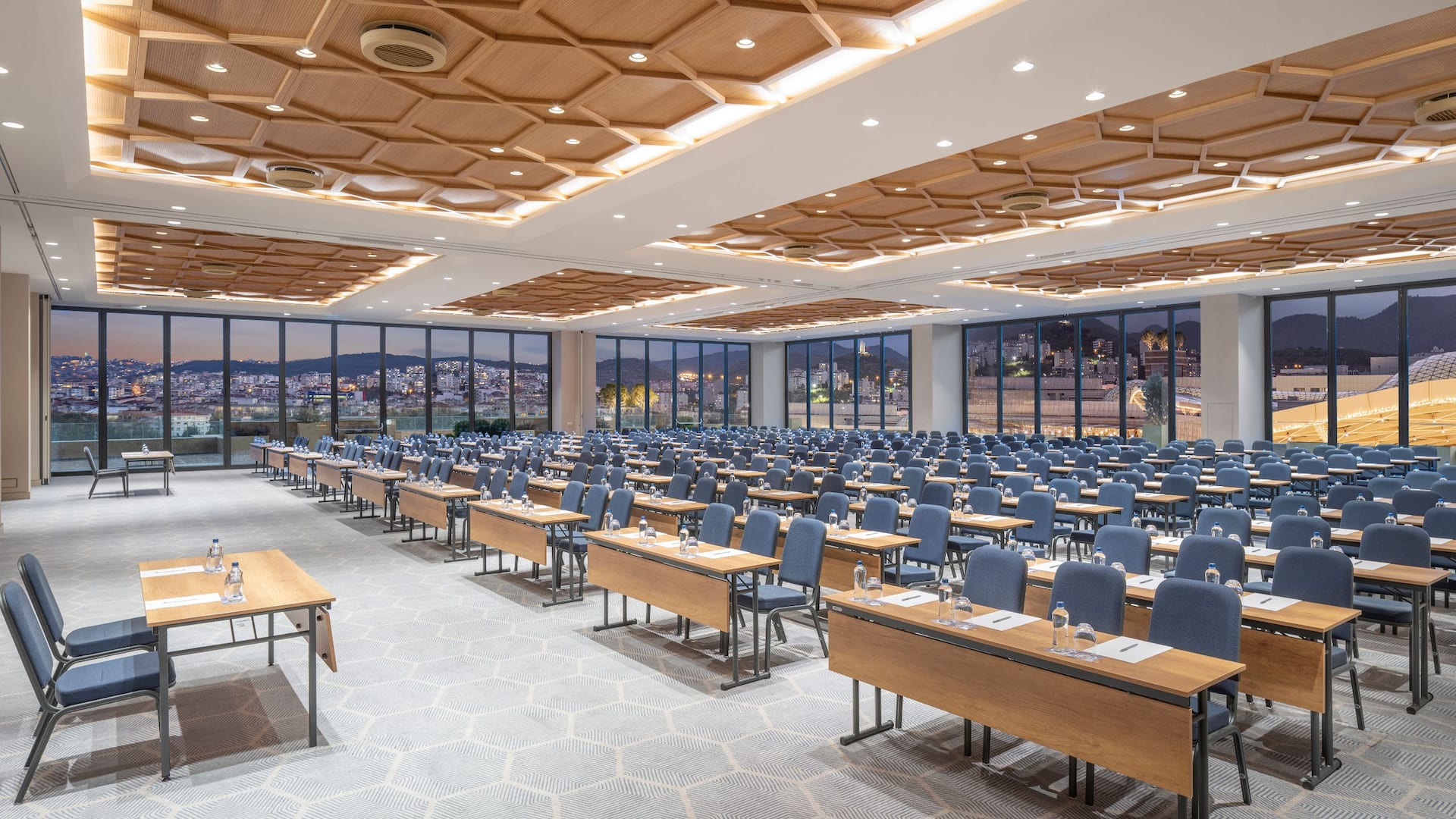 Hyatt Regency İzmir İstinyePark Istinye Ballroom Classroom Setting City View