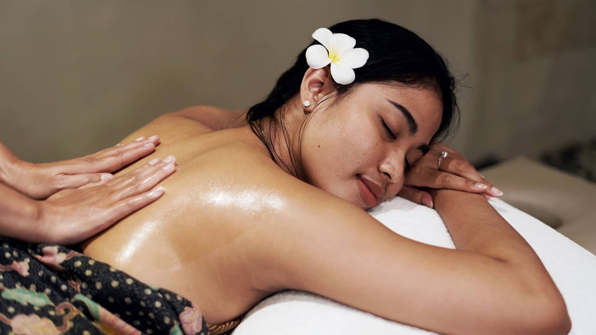 Hyatt Regency Yogyakarta Massage Time Landscape