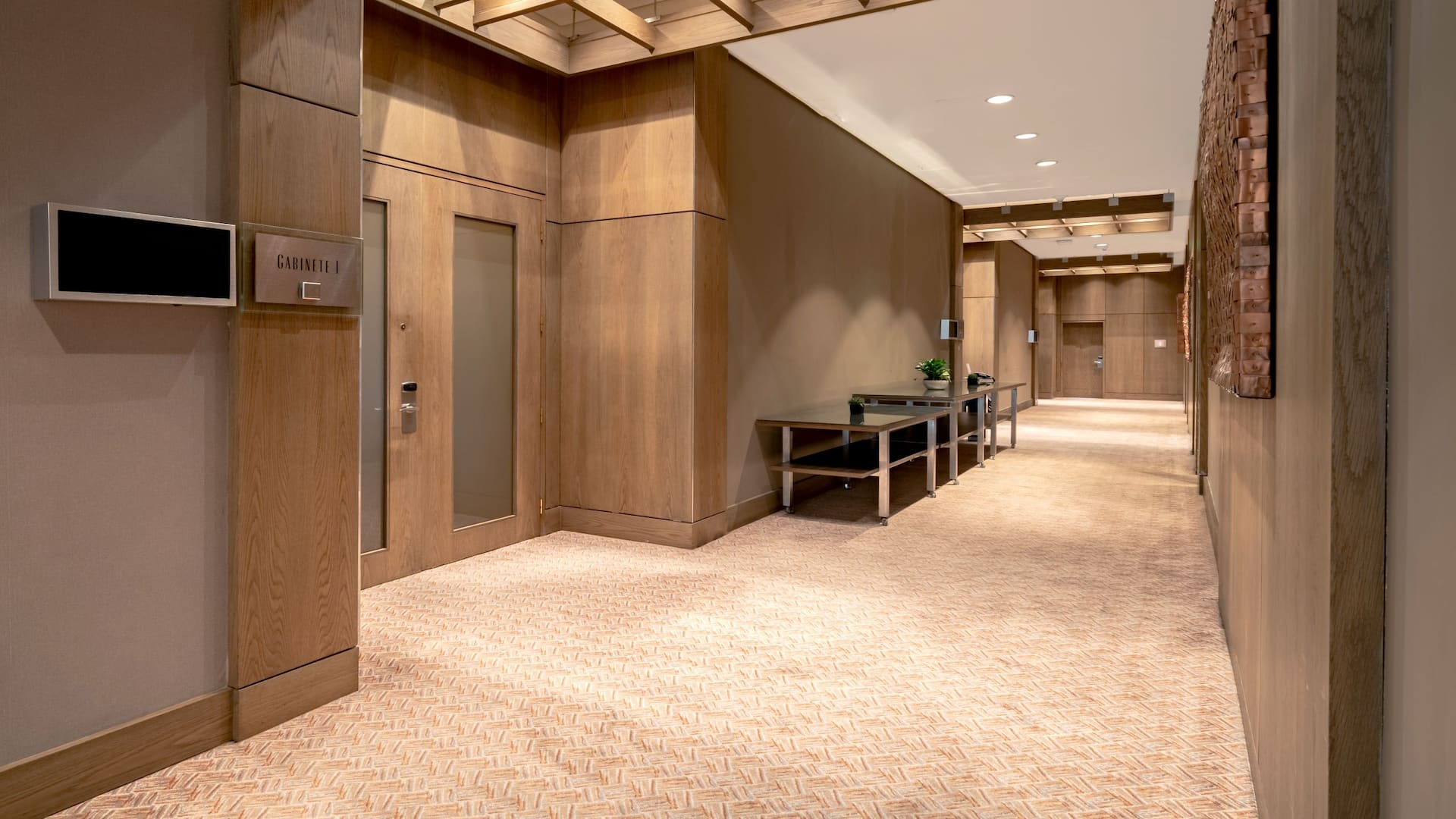 8 of 8 Grand Hyatt São Paulo Tadeu Gabinete Foyer