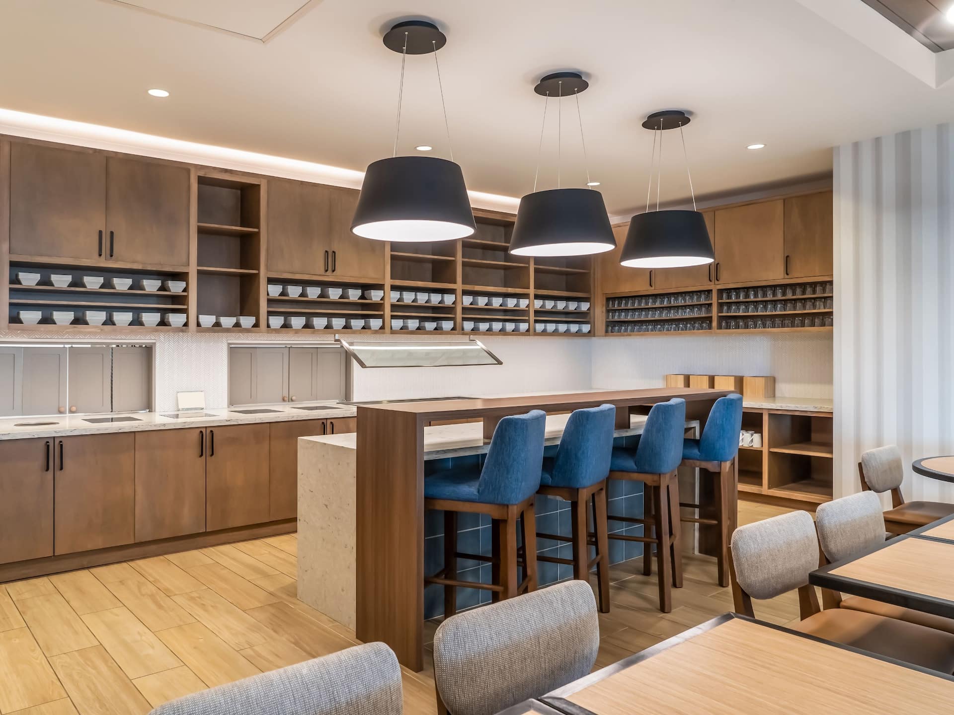 Hyatt Place Gainesville Downtown Breakfast Bar Seating