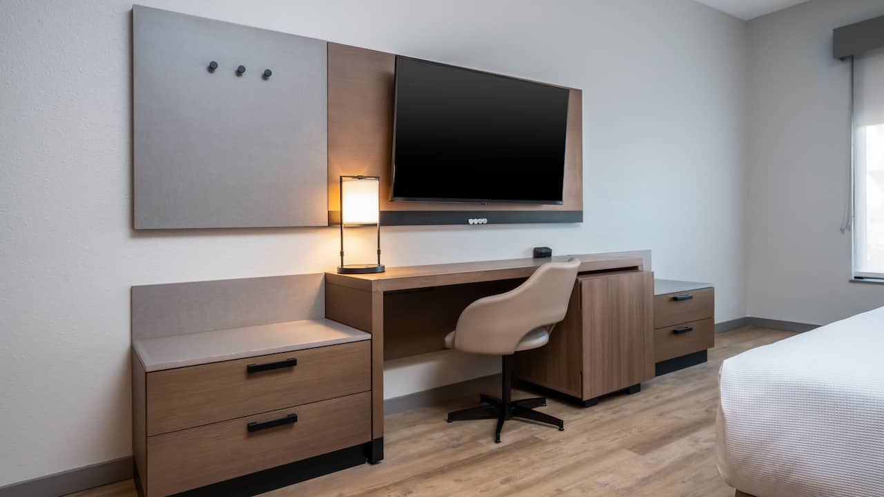 Guestroom Desk Tv