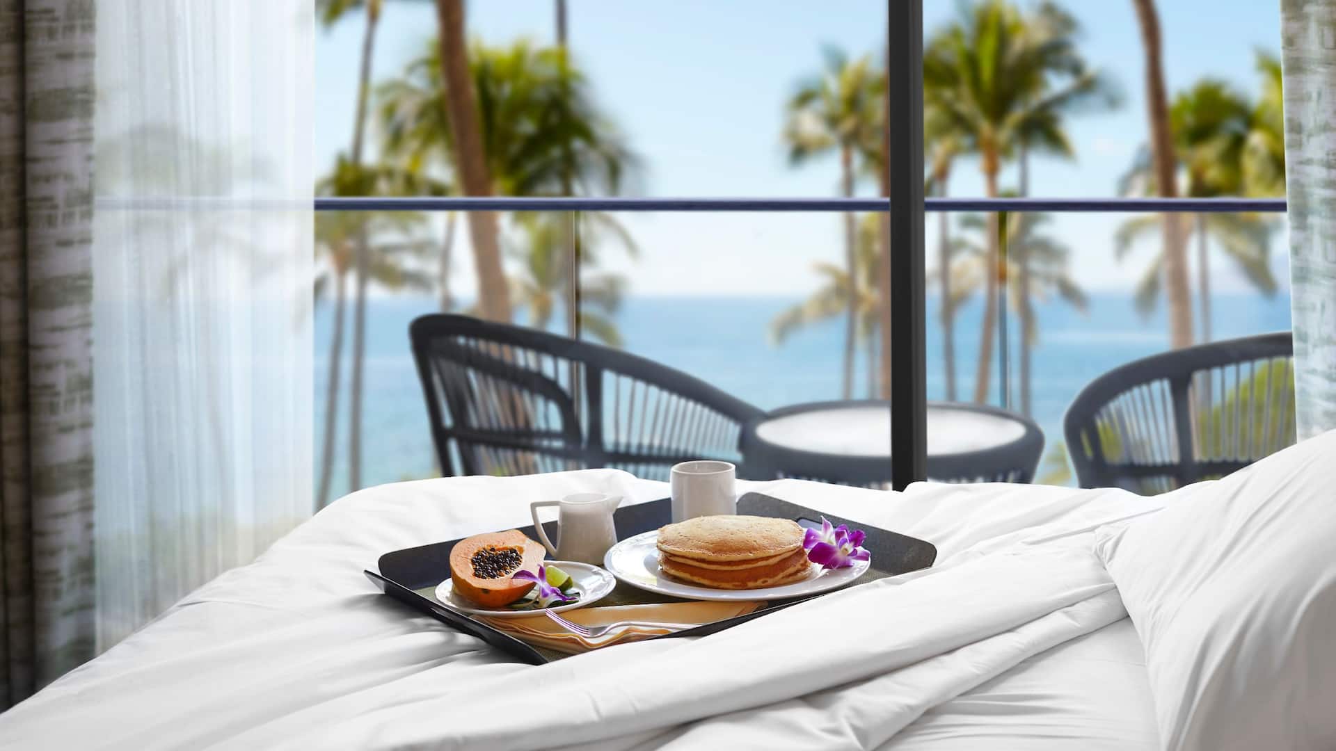 Hyatt Regency Maui Resort and Spa Two Queen Beds Oceanfront Guestroom Breakfast