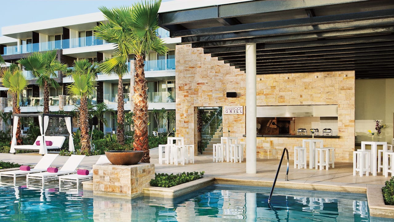 Barefoot Grill Poolside Grill