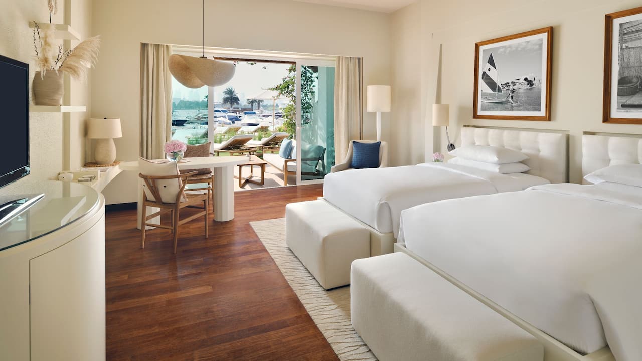 Family Lagoon Beach Twin Guestroom