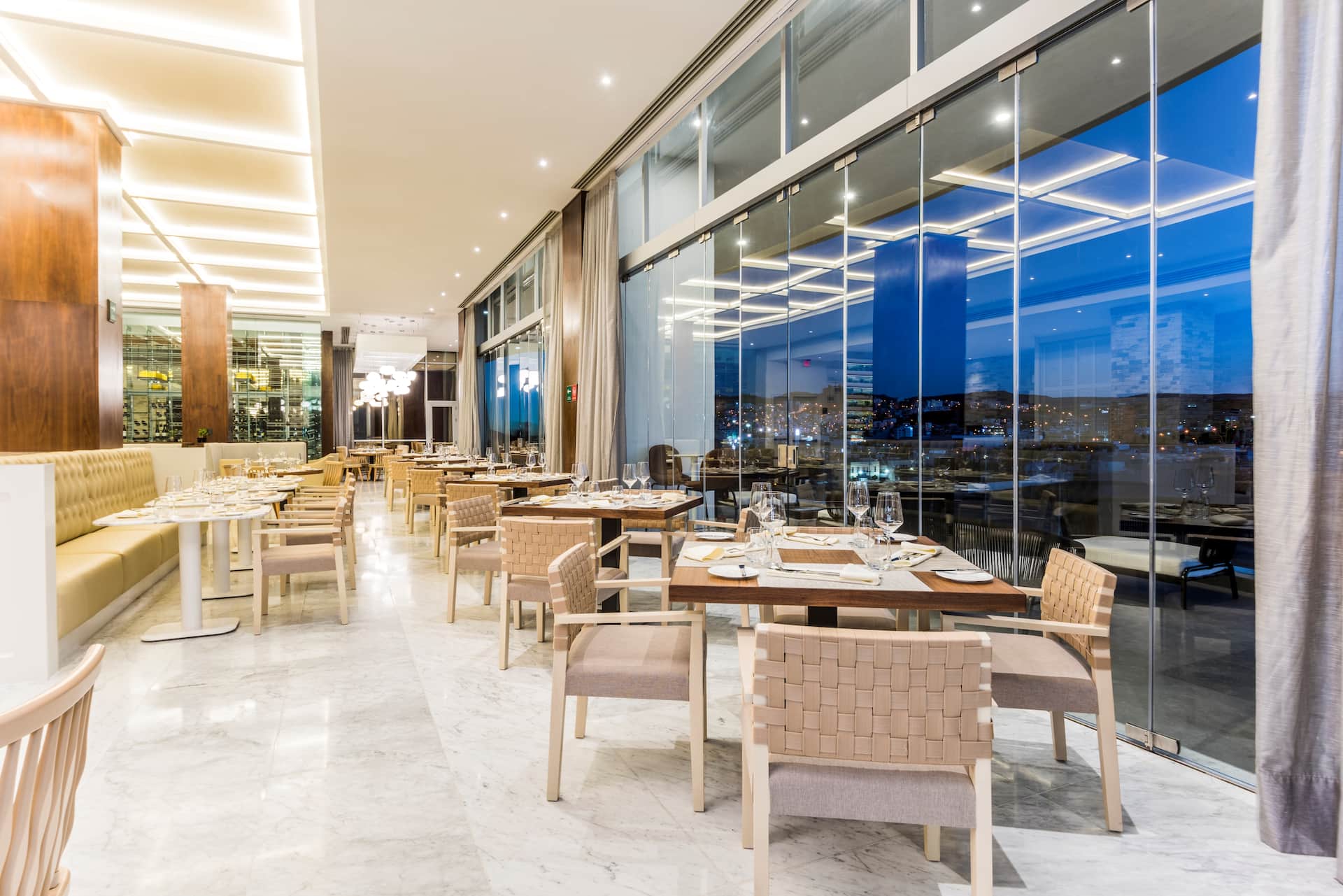 Hyatt Regency San Luis Potosí Restaurant Seating View