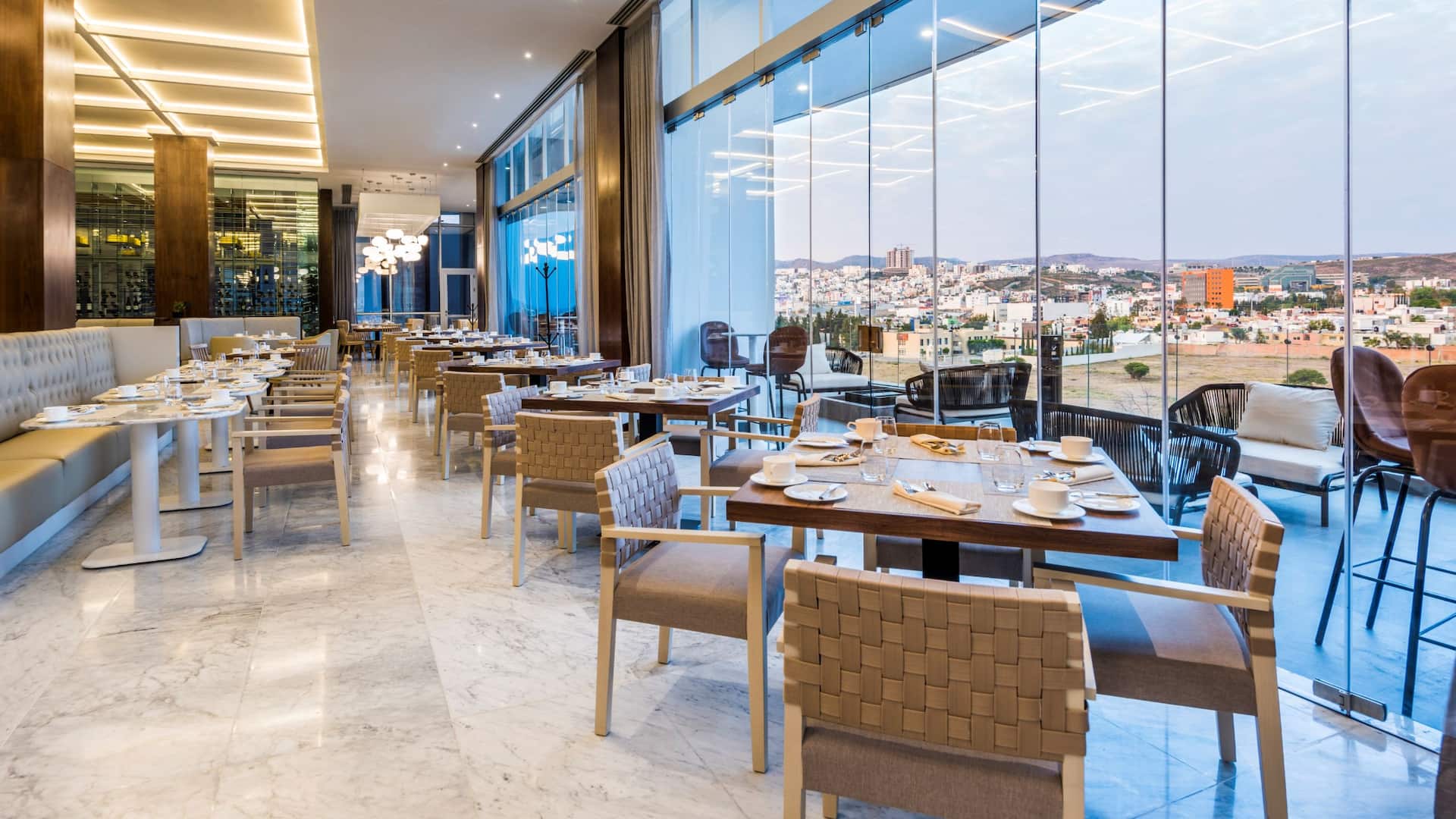 Hyatt Regency San Luis Potosí Restaurant Seating Window Day