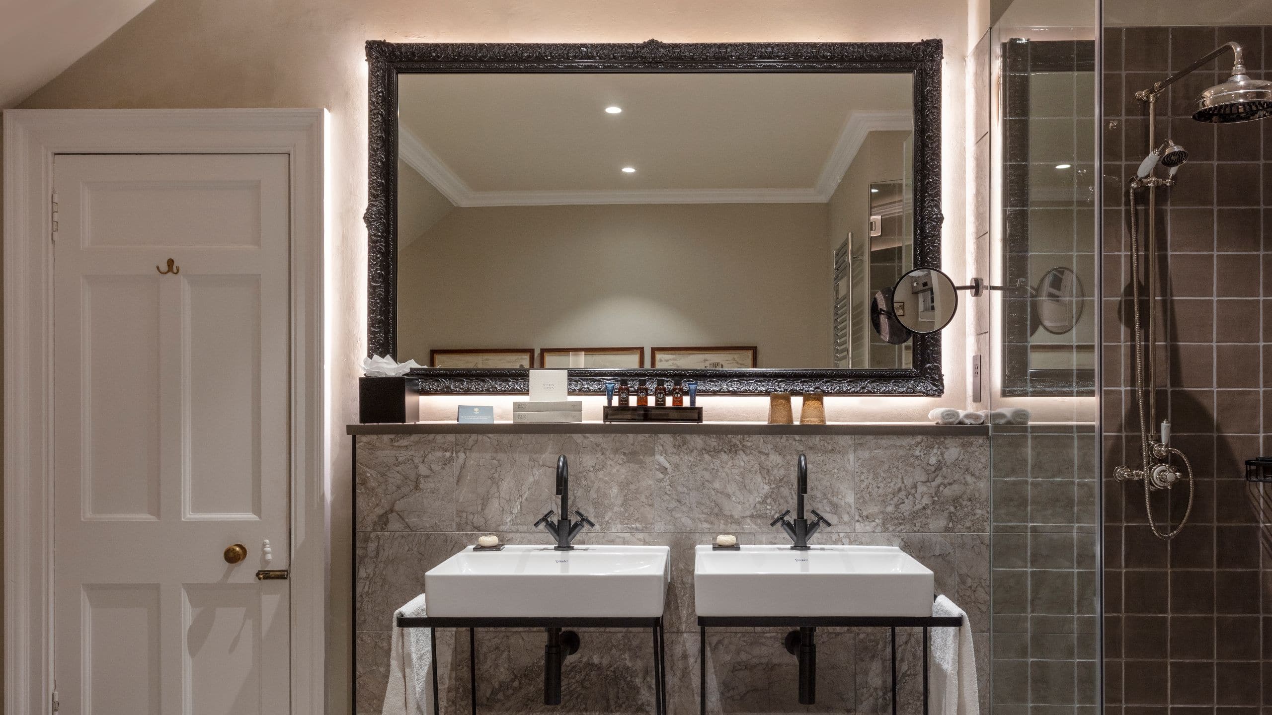 SCHLOSS Roxburghe Schloss Suite Bathroom Sinks Detail
