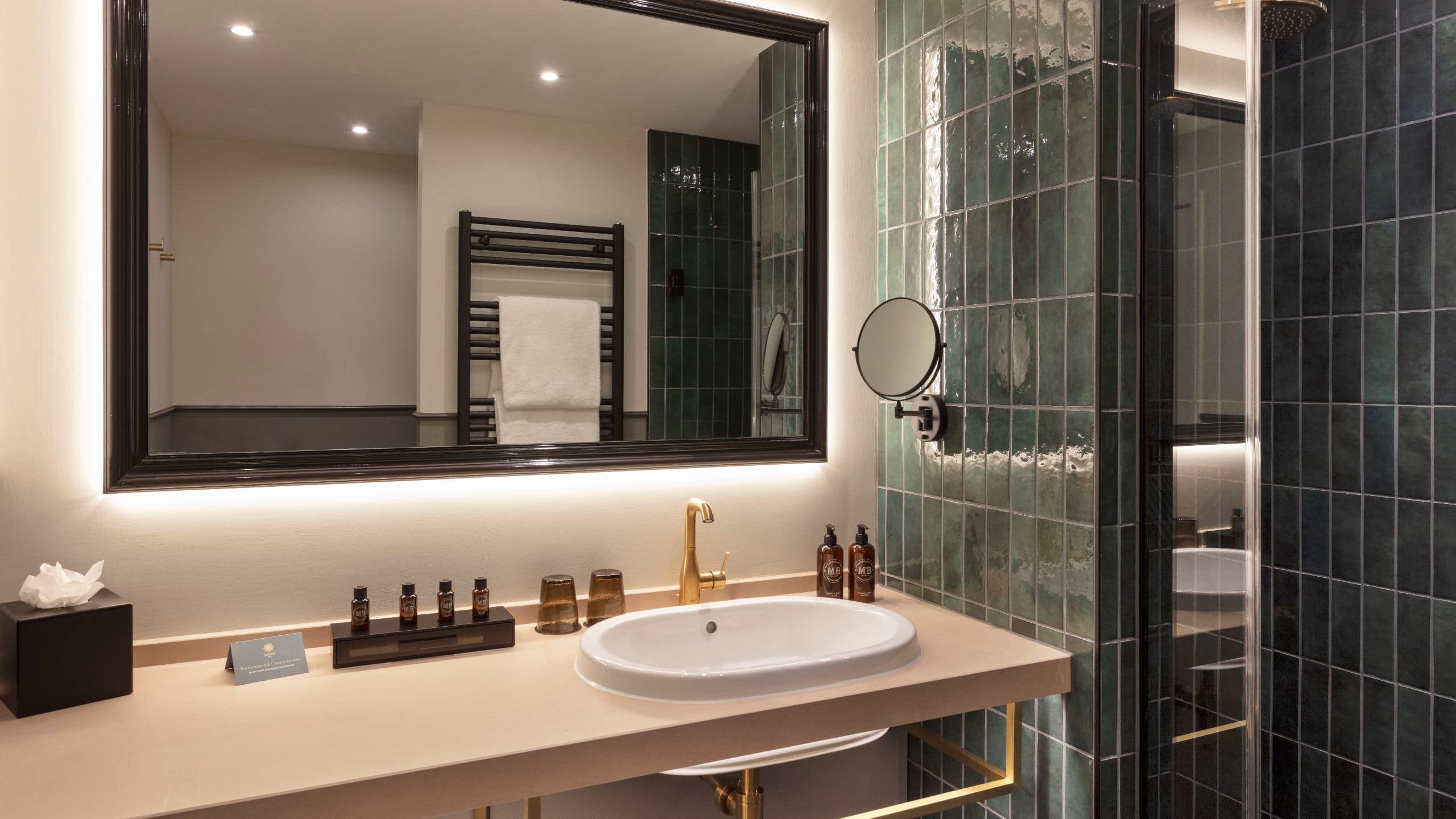 第 4，共 5 SCHLOSS Roxburghe Estate House Standard Bathroom Sink