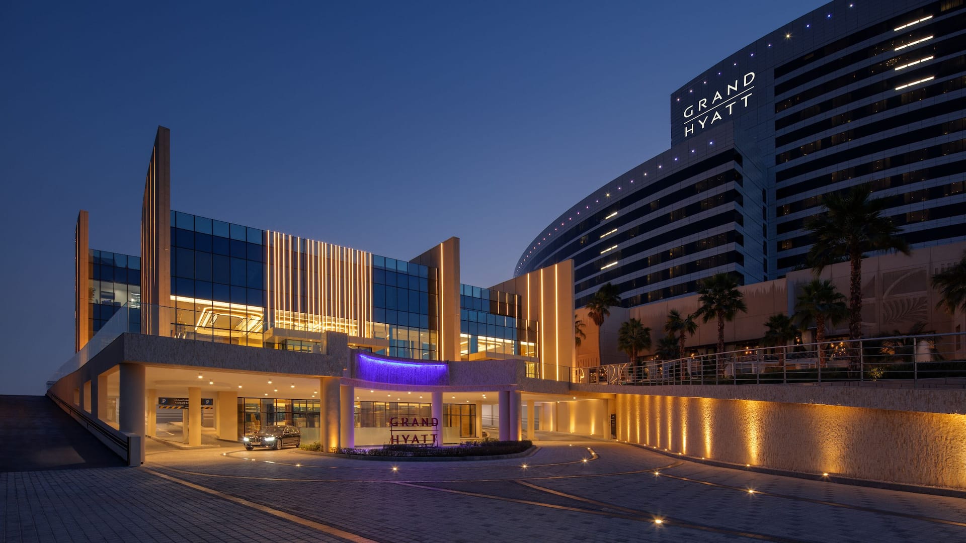 Grand Hyatt Dubai Conference And Exhibition Center Dusk