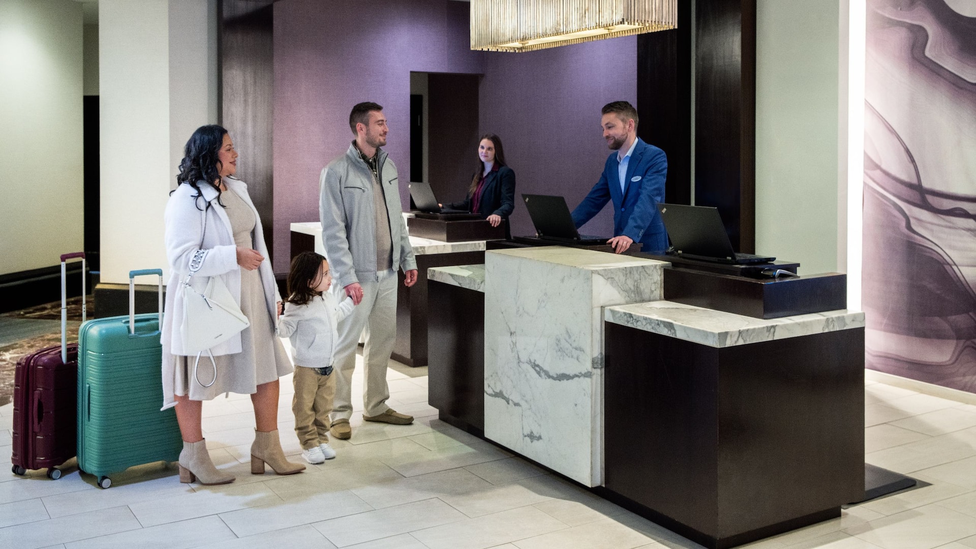 Hyatt Regency Boston Check-In Family