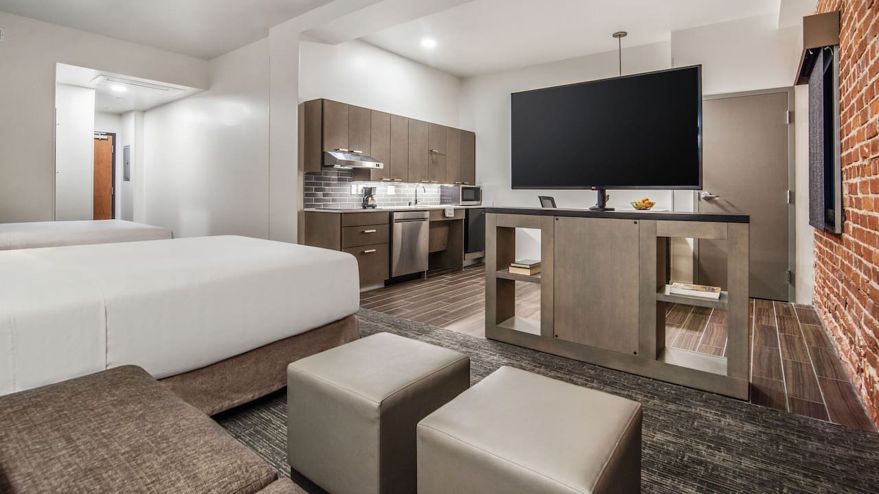 Hyatt House Sacramento Midtown Hotel with Accessible Kitchen Suites in Sutter District