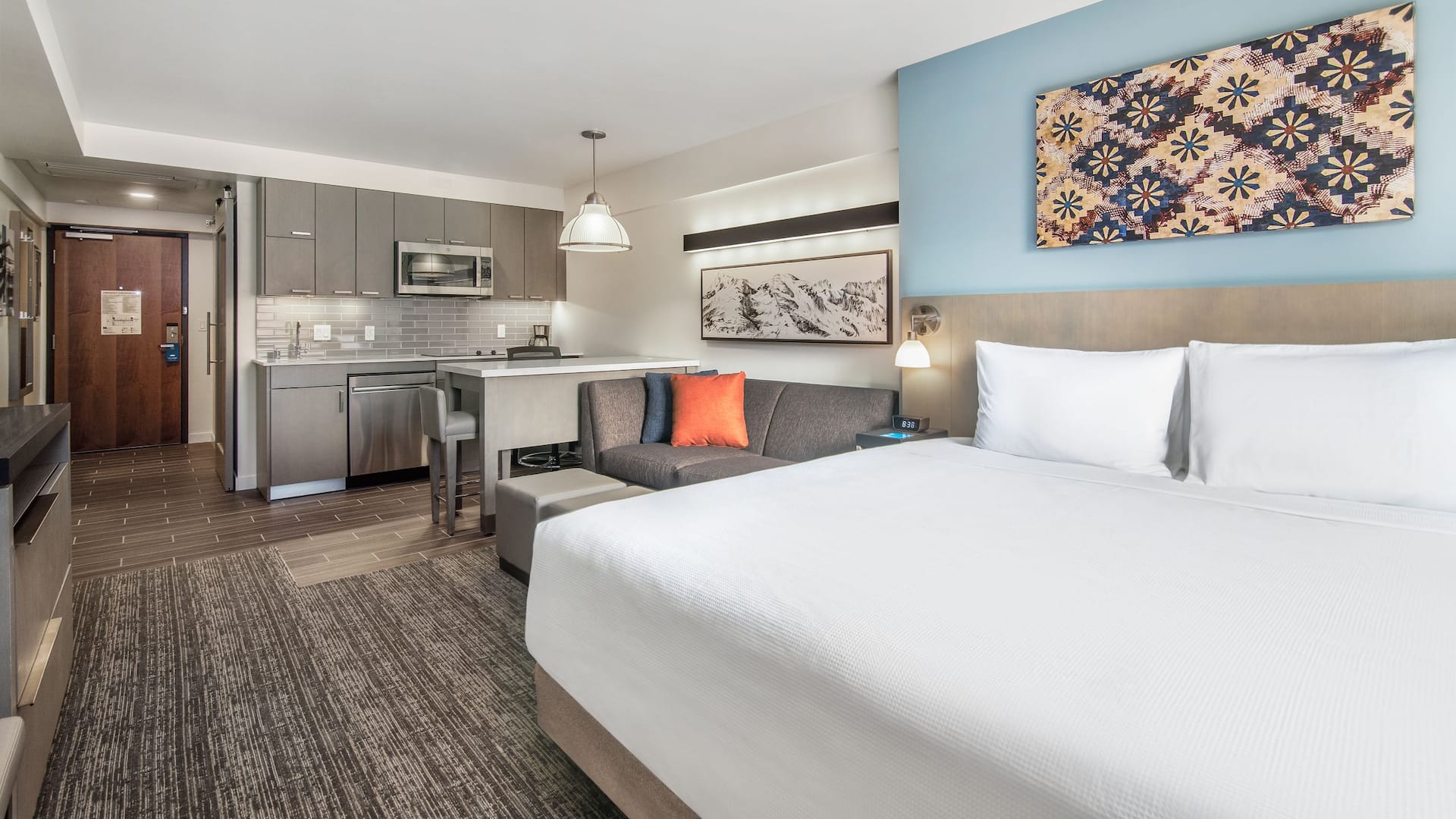 Hyatt House Sacramento / Midtown Studio Kitchen Suite King Bed