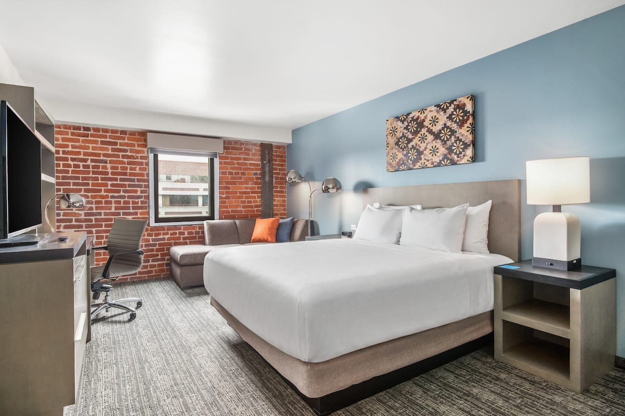Midtown Sacramento Hotel Rooms with King Bed at Hyatt House Sacramento Midtown
