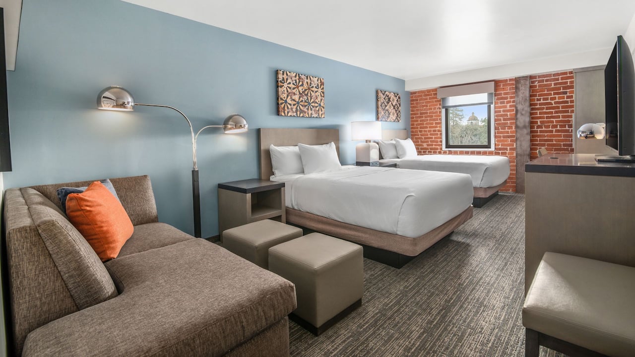 Sacramento Hotel Rooms with Sofa Bed at Hyatt House Sacramento Midtown