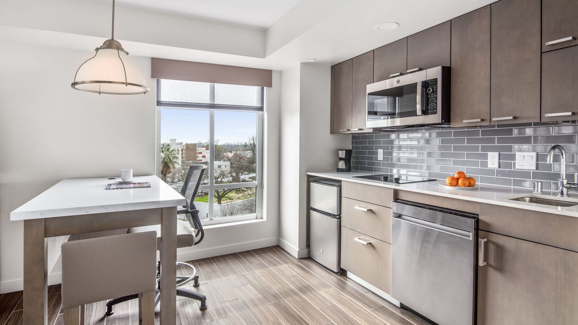 Hyatt House Sacramento / Midtown Studio Kitchen Suite